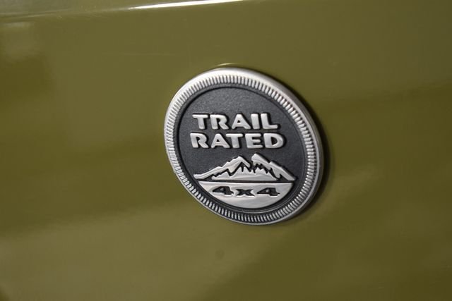 Used 2013 Green Jeep Unlimited Sahara image 13