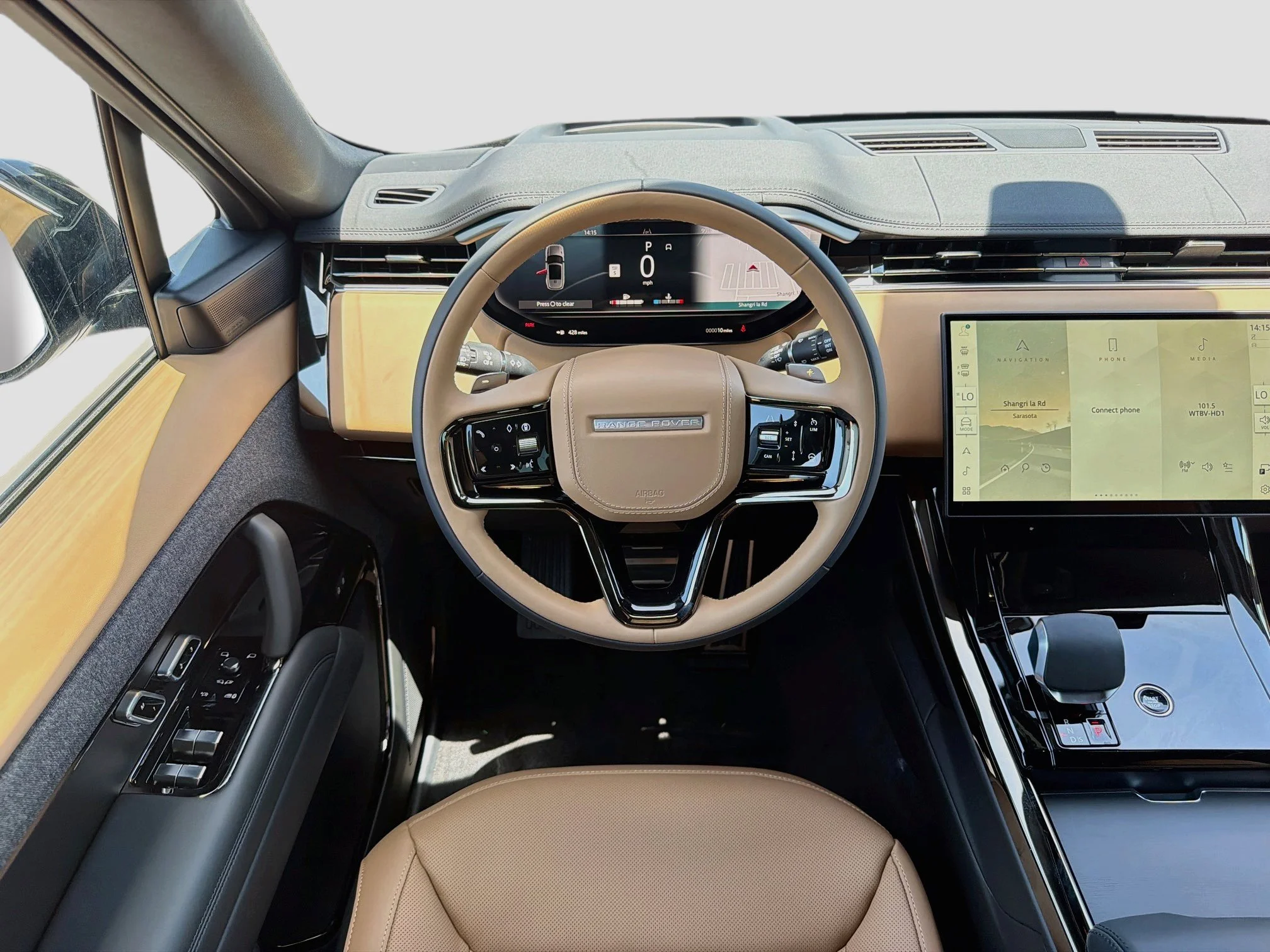 New 2026 Santorini Black Land Rover Dynamic SE image 18