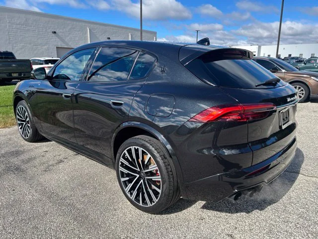 Used 2023  Maserati Modena image 4
