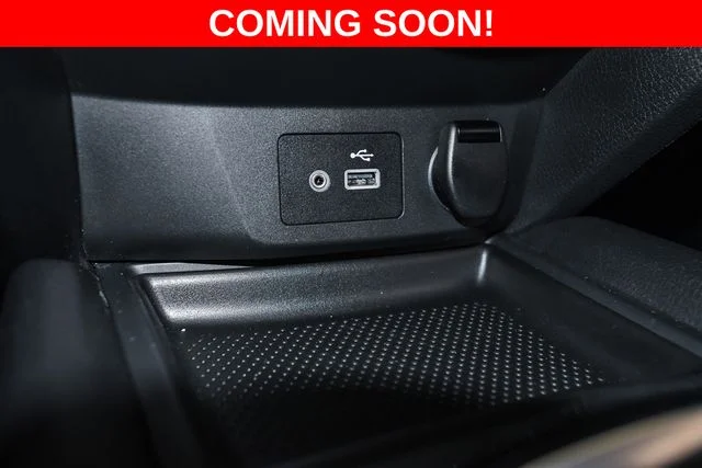 Used 2020 Silver Nissan S image 32