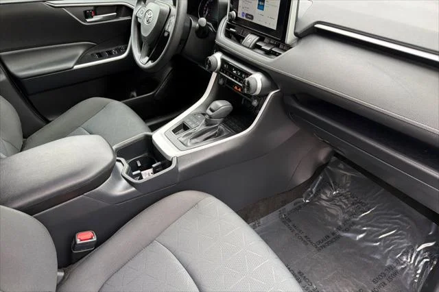 Certified Used 2025 ICE CAP Toyota  image 16