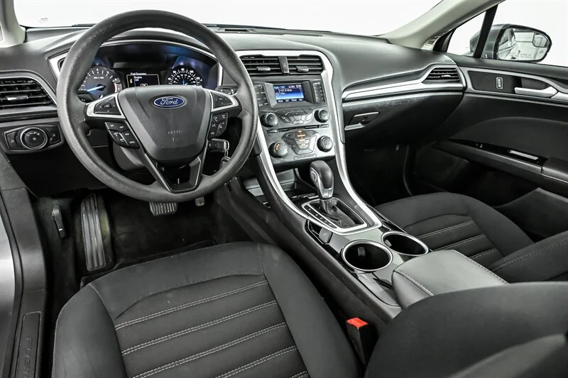 Used 2013 Sterling Gray Metallic Ford SE image 17