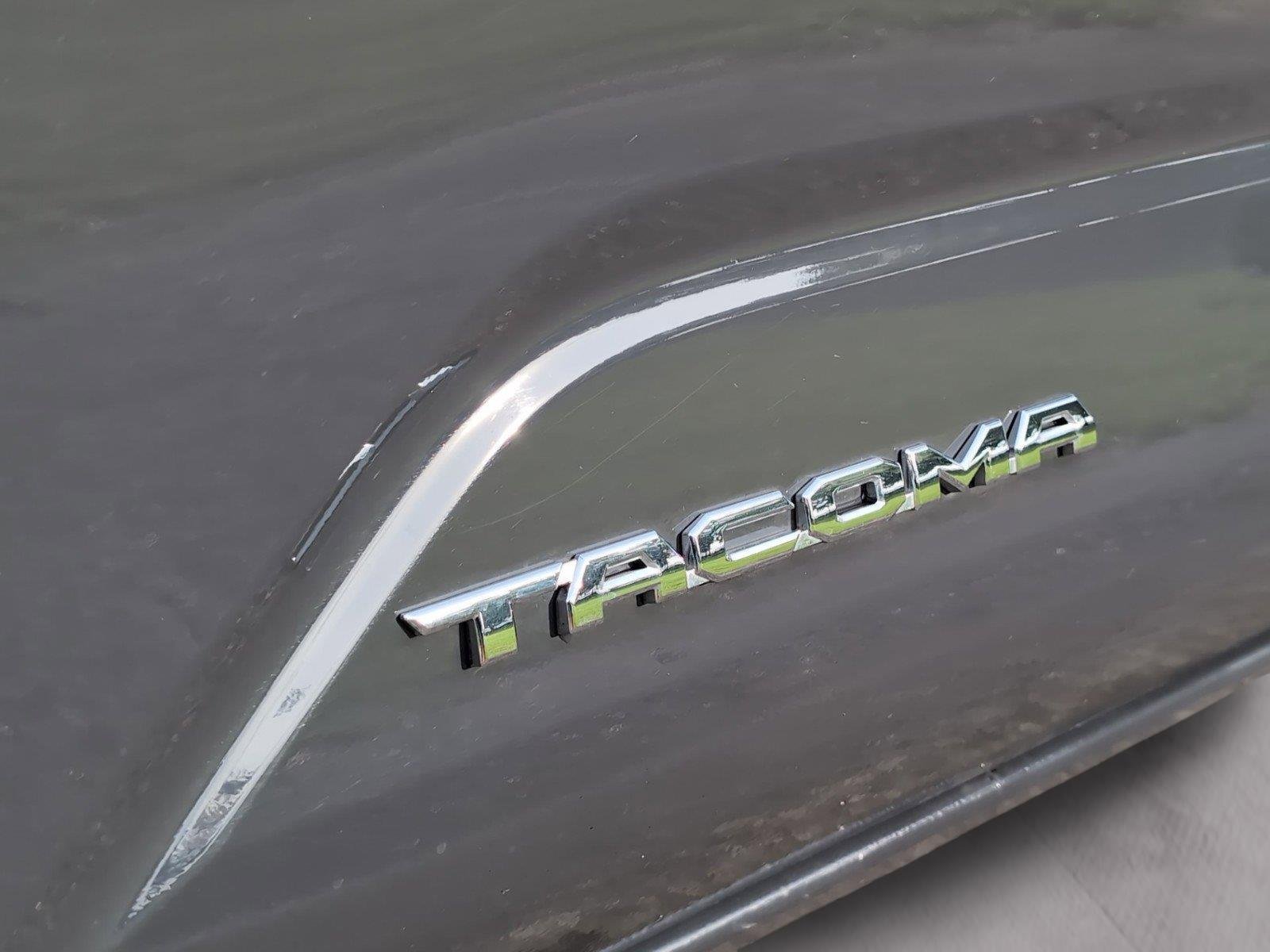 Used 2025 Underground Toyota SR5 image 34