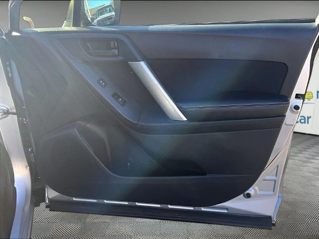 Used 2016 Silver Subaru 2.5i Premium image 20
