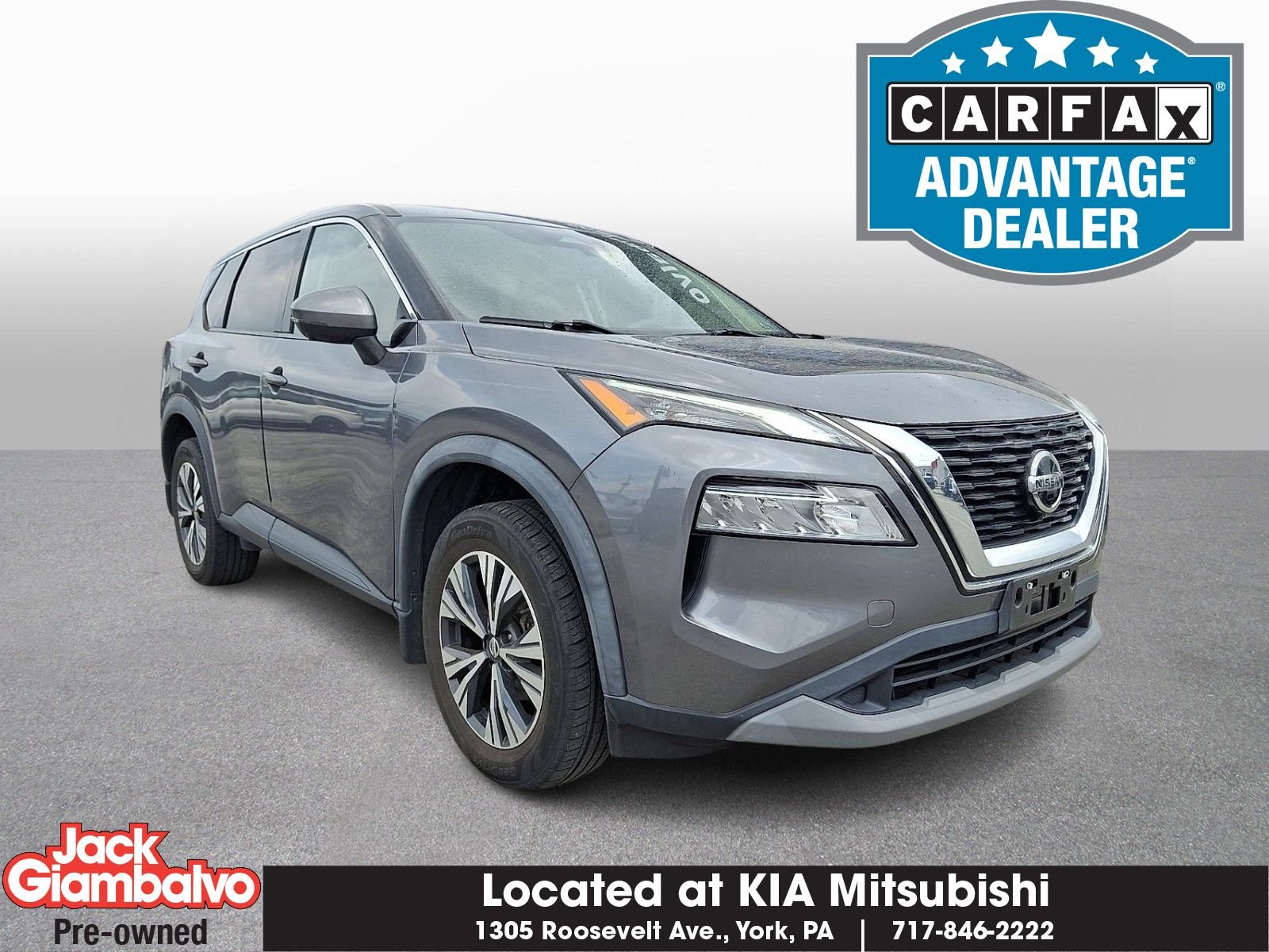 Used 2021 Gray Nissan SV image 1