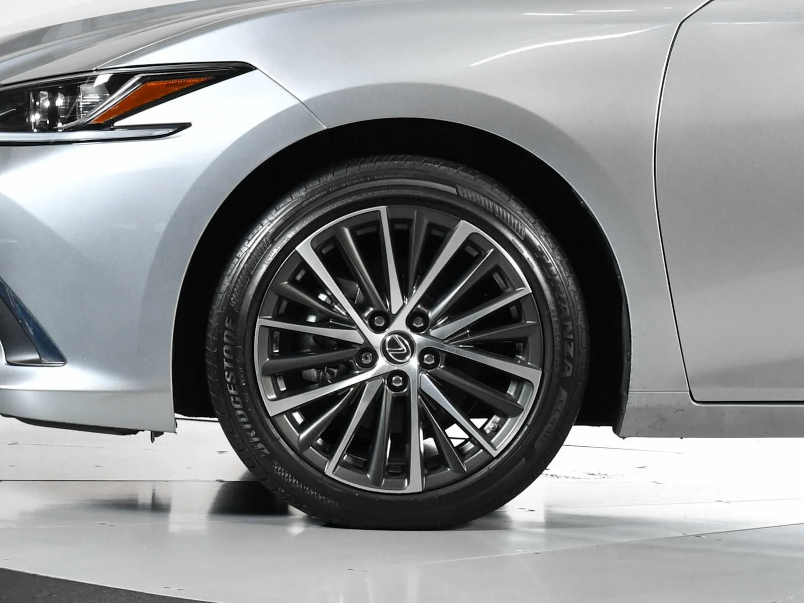 Certified Used 2024 IRIDIUM Lexus  image 10