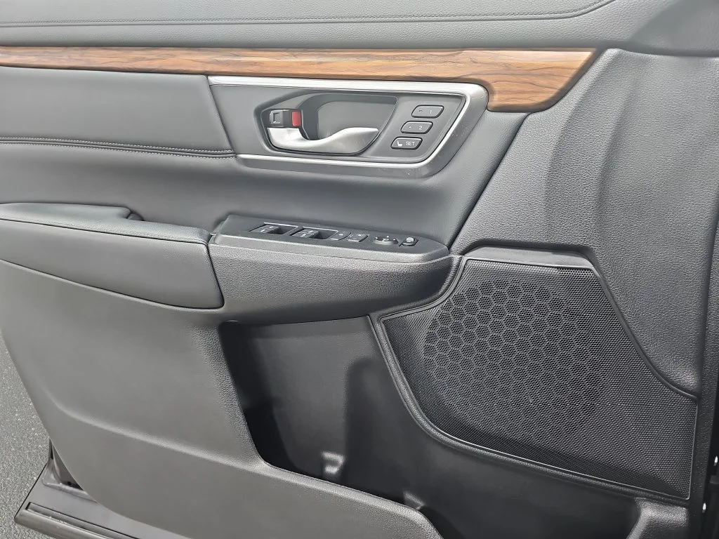 Used 2020  Honda EX-L image 29