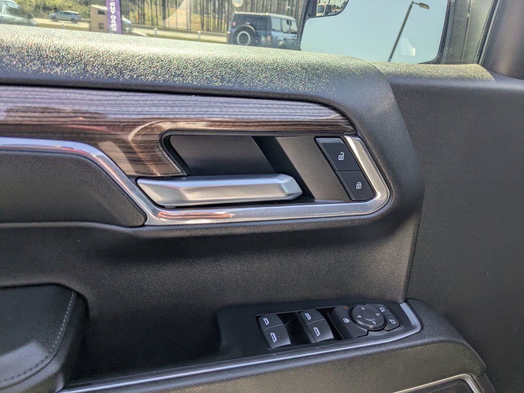 Used 2024 Summit White Chevrolet RST image 12