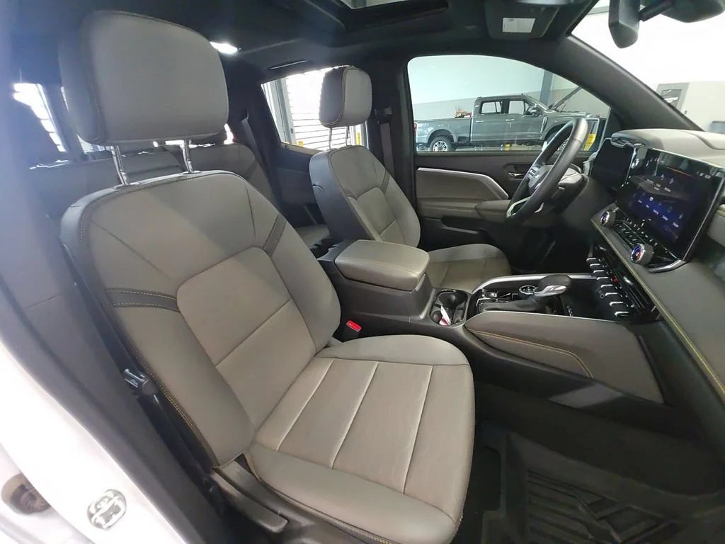Used 2024 Summit White Chevrolet ZR2 image 30