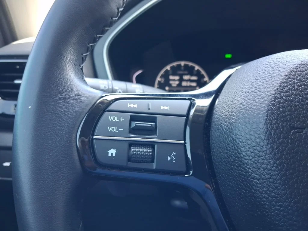 Used 2025  Honda EX-L image 28