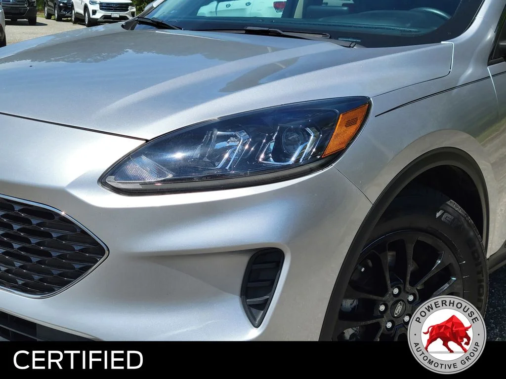 Used 2020 Silver Ford SE image 11