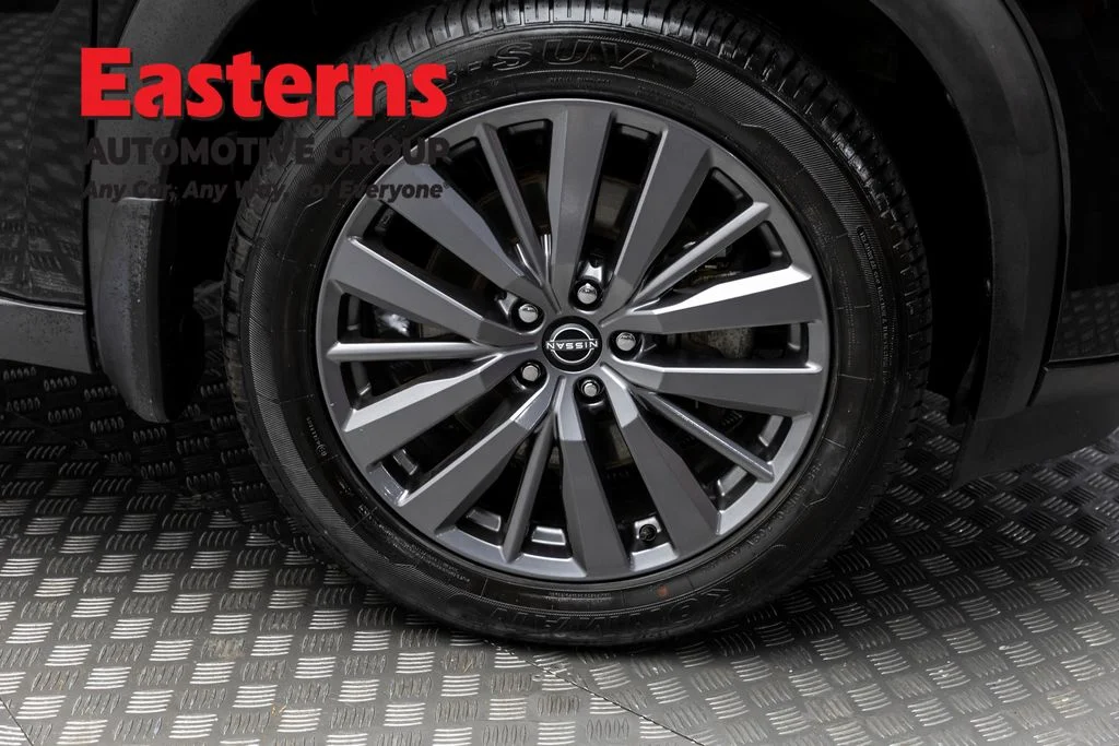 Used 2023 Black Nissan SL image 33