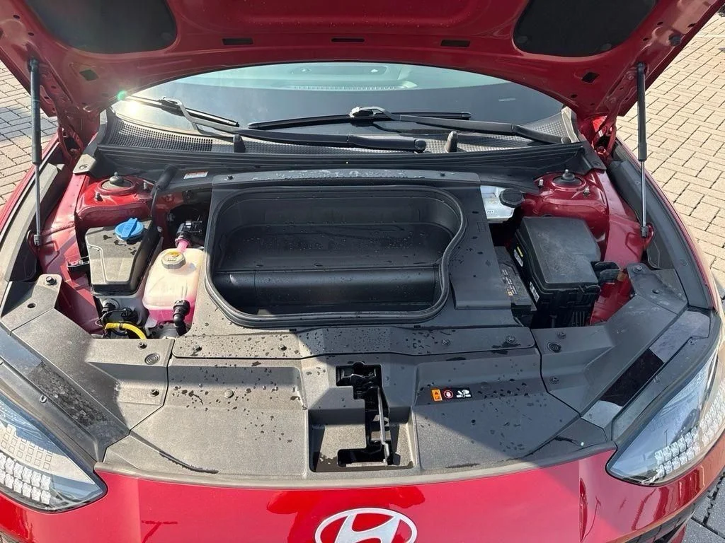 Used 2023 Red Hyundai SE Standard Range image 9