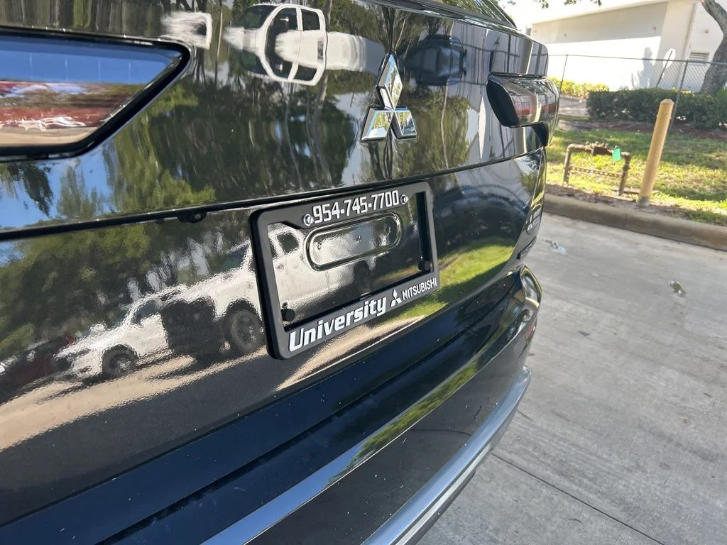 2025 Mitsubishi Outlander SEL Platinum Edition - Photo 20