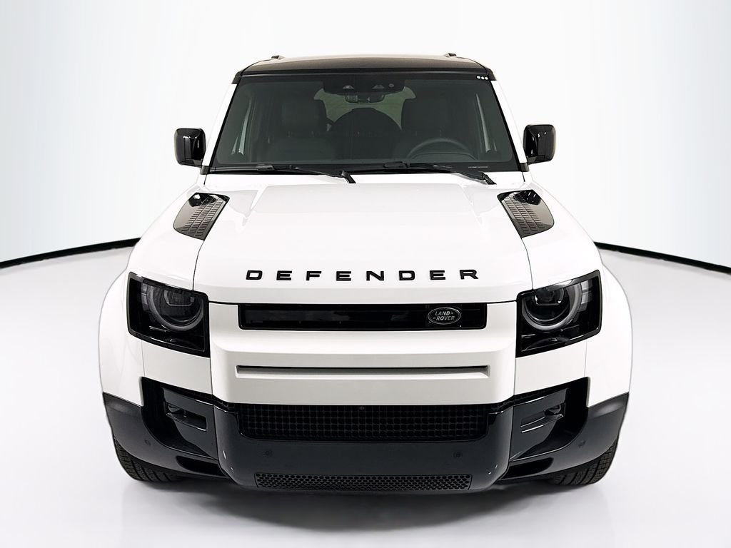 Used 2026 Fuji White Land Rover S image 2