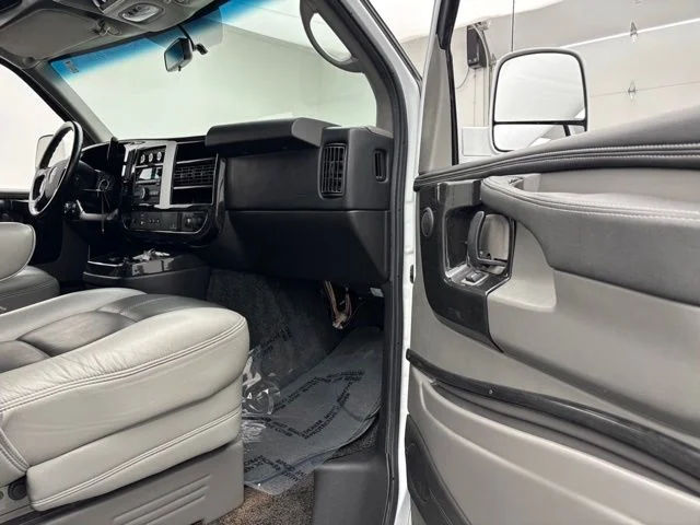 Used 2015 Summit White GMC Explorer Limited SE image 22