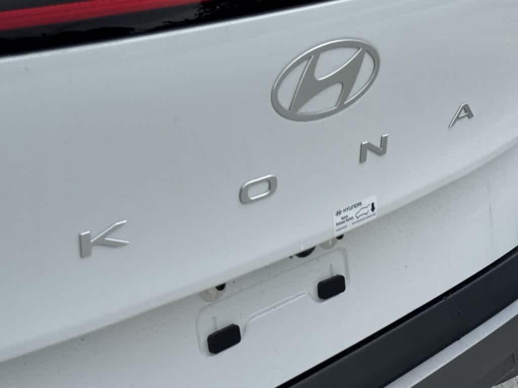 New 2026 Atlas White Hyundai SEL Premium FWD image 10