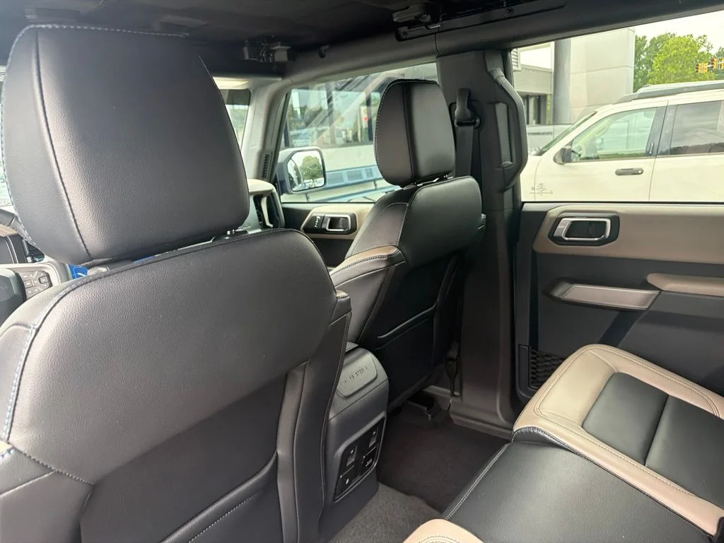 Used 2023 Gray Ford Wildtrak image 31