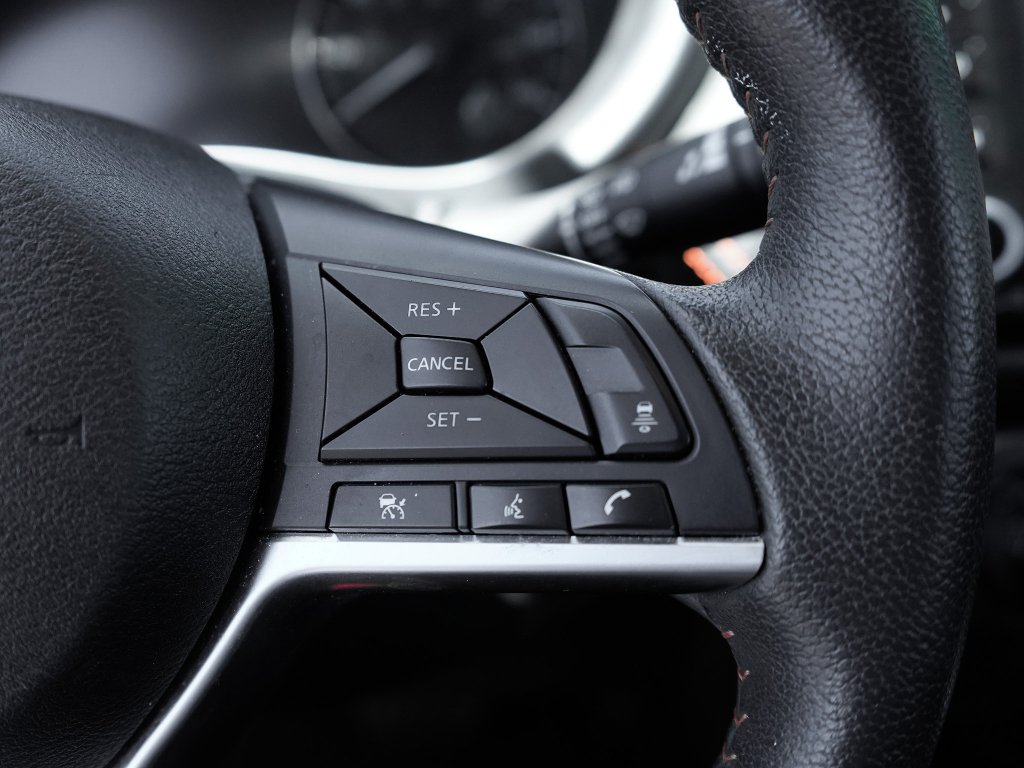 Used 2024 Boulder Gray Pearl Nissan SR image 17
