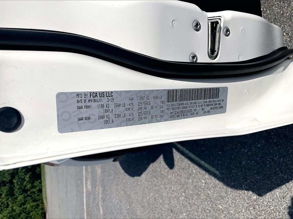 Used 2019 White Jeep Latitude image 35