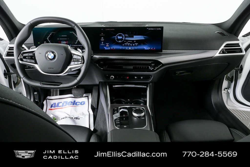 2025 BMW 3 Series 330i - Photo 18