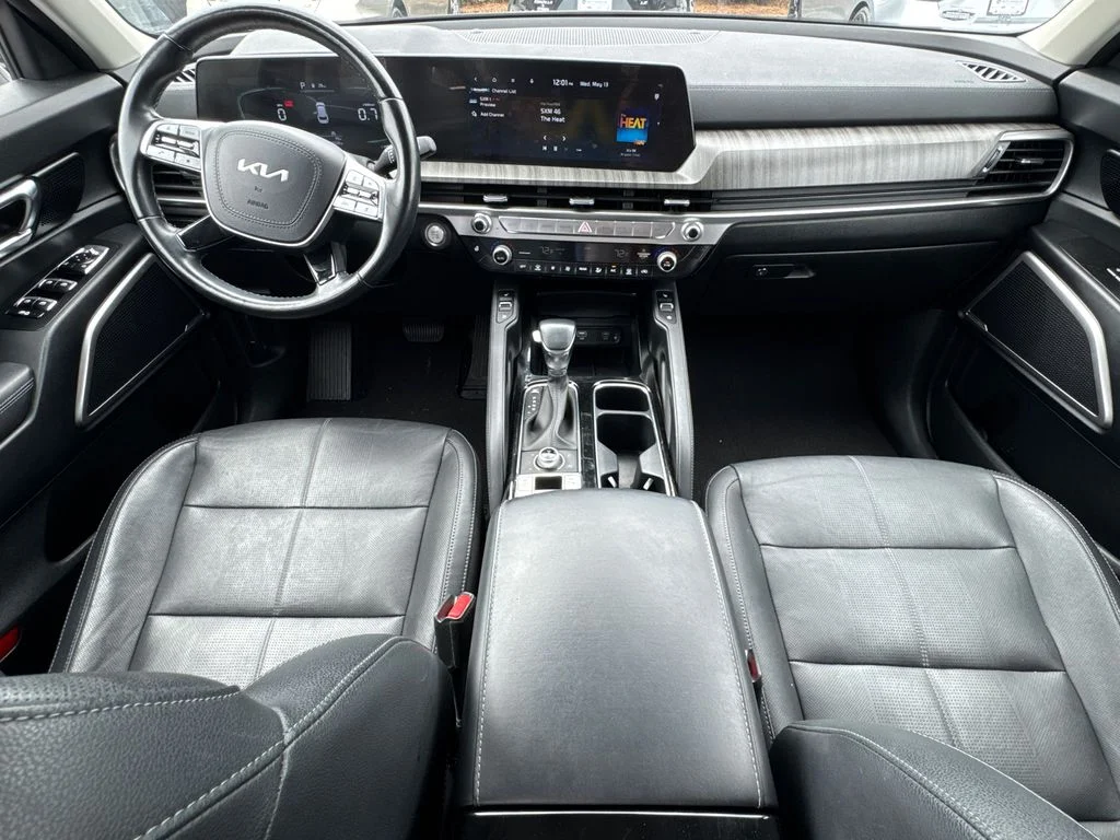 Used 2023 Red Kia EX image 23