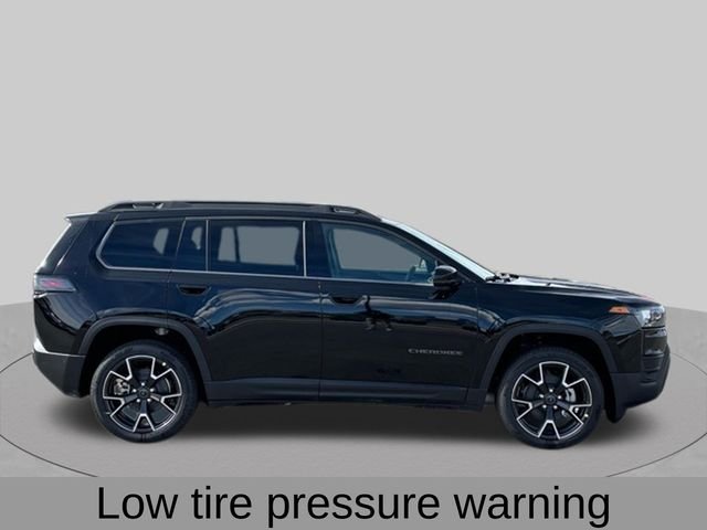 New 2026 Diamond Black Crystal Pearl-Coat Exterior Paint Jeep Overland image 7