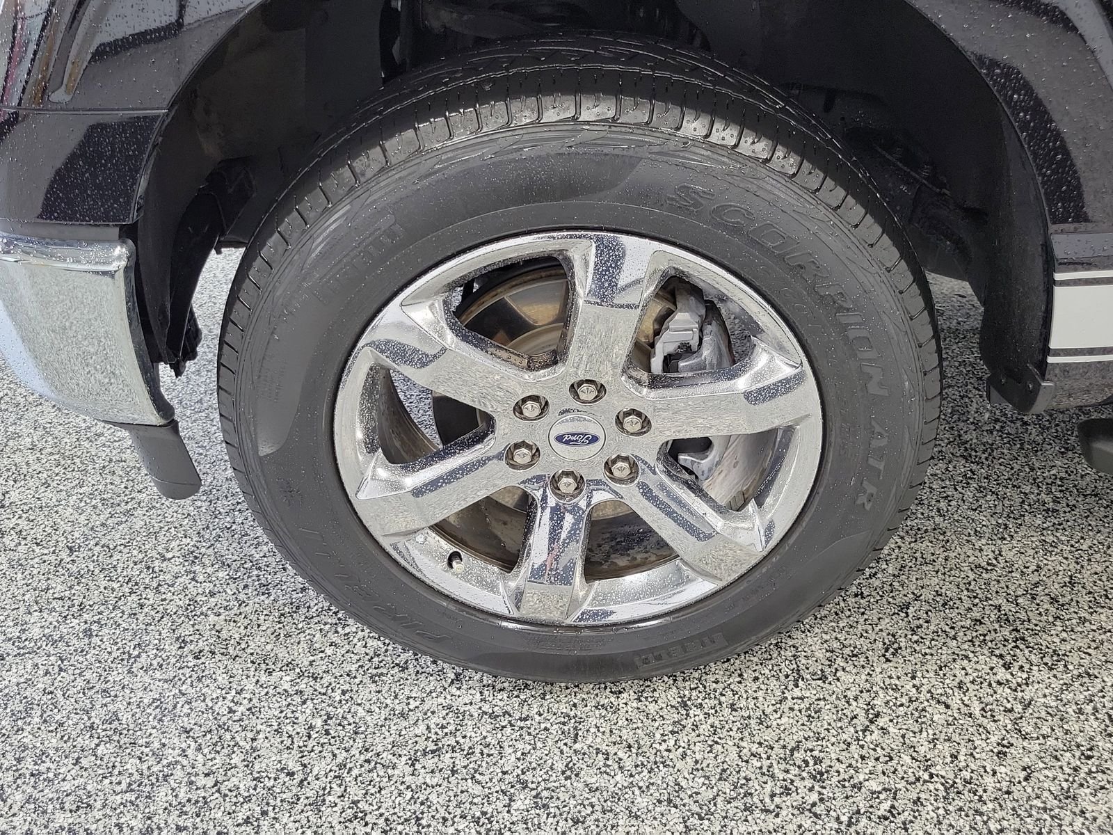 Used 2023 Black Ford XLT image 5