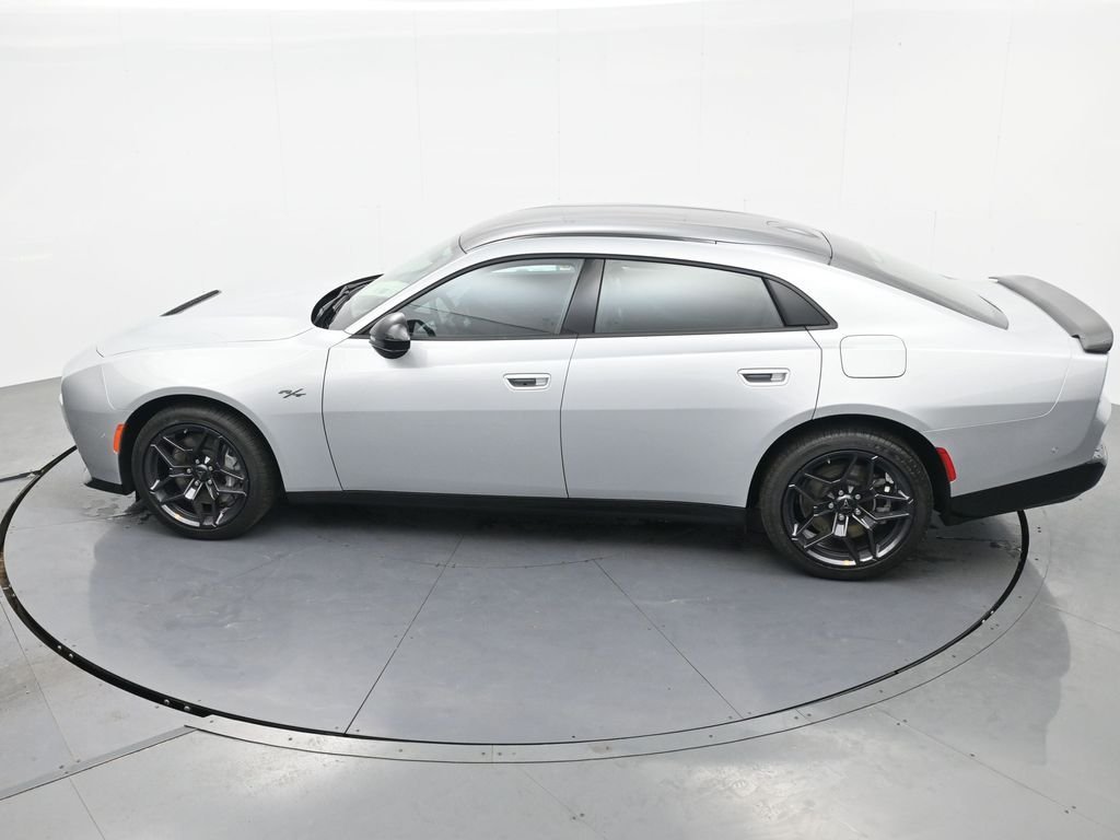 New 2026 Triple Nickel Exterior Paint Dodge R/T Plus image 32