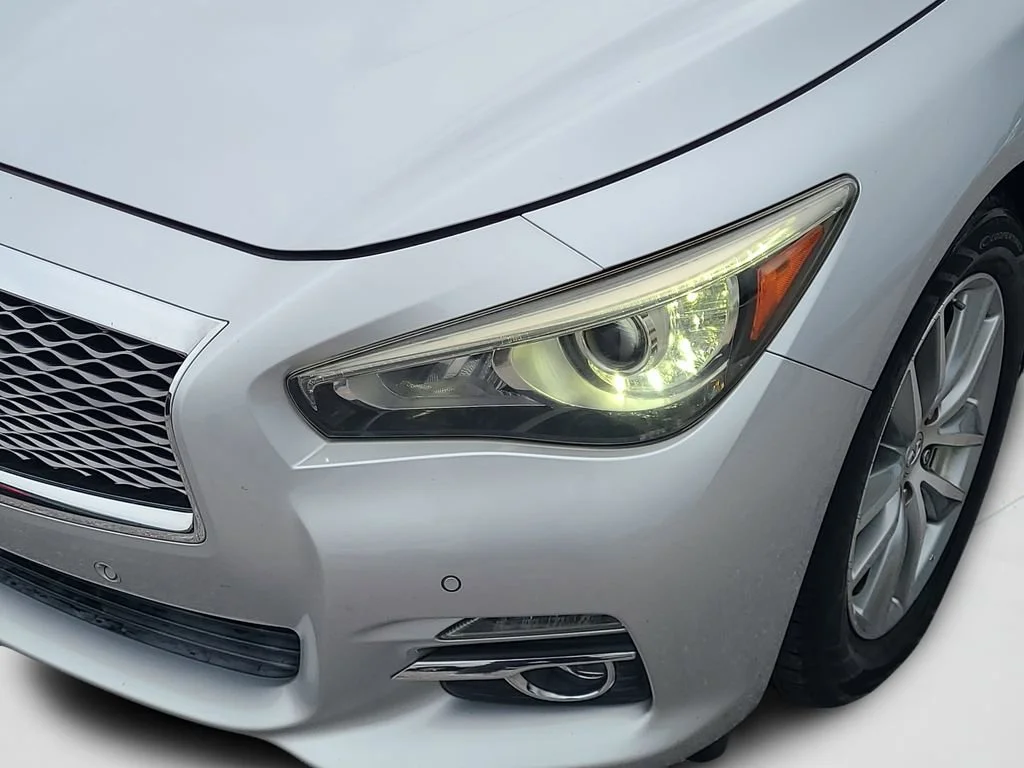 Used 2014 Silver INFINITI Premium image 23
