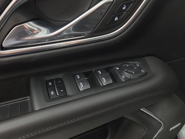 Used 2023 Gray Chevrolet High Country image 24