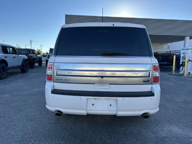 Used 2019 White Ford Limited image 27