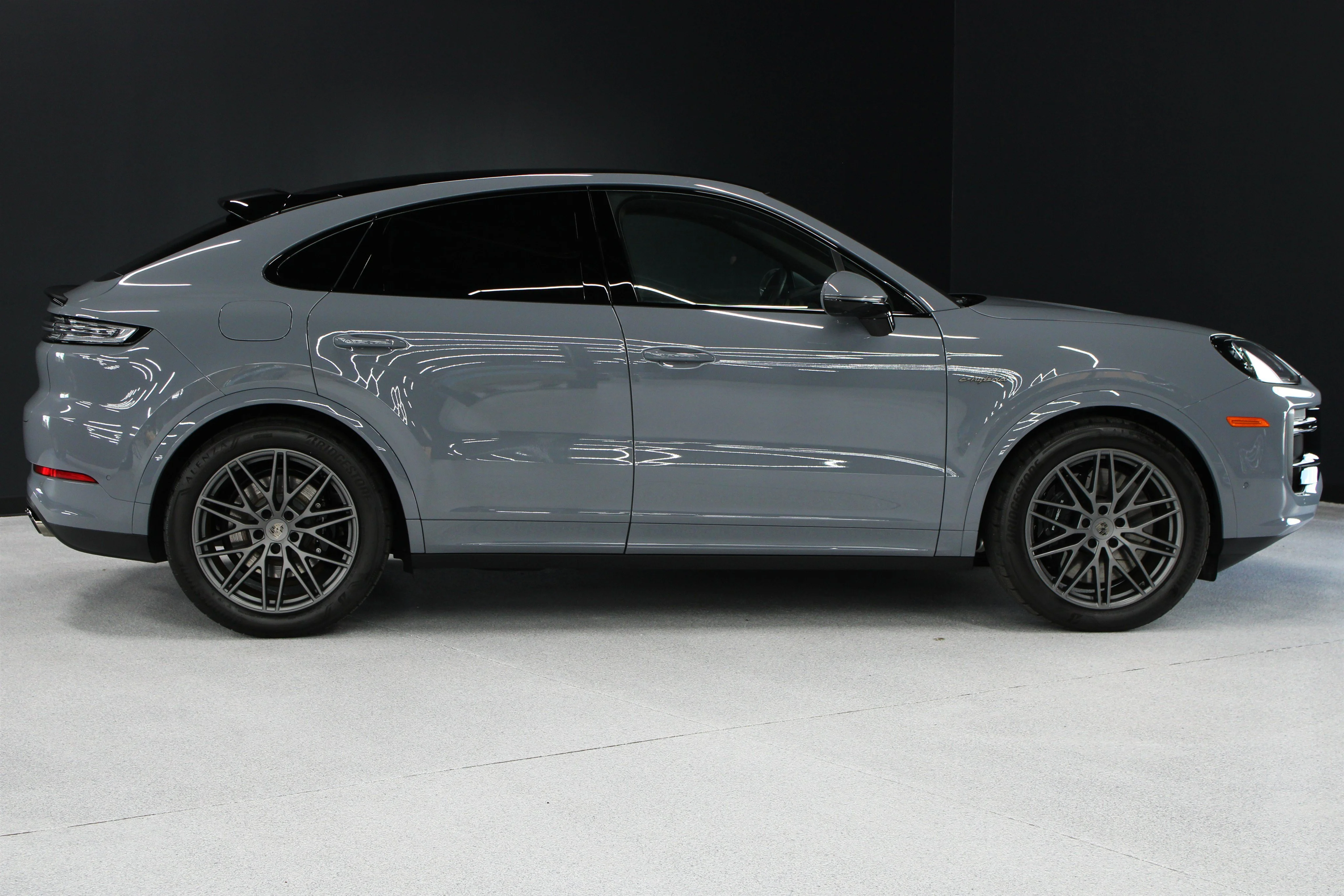 2025 Porsche Cayenne Coup Turbo E-Hybrid - Photo 34
