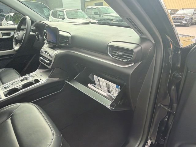 Used 2023 Black Ford XLT image 28