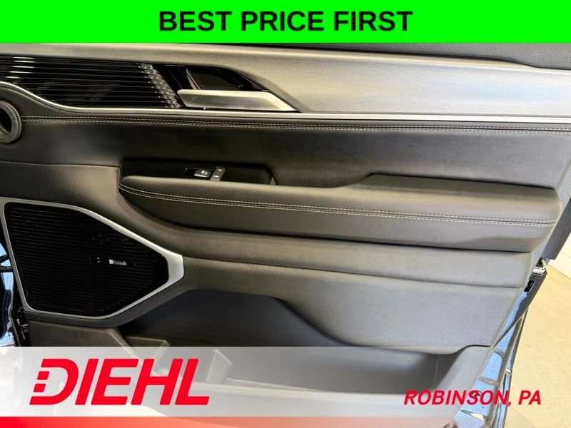 New 2026 High Gloss Black Exterior Paint Jeep Limited Reserve image 18