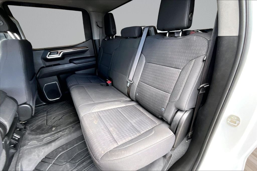 Used 2023 White Chevrolet LT image 23