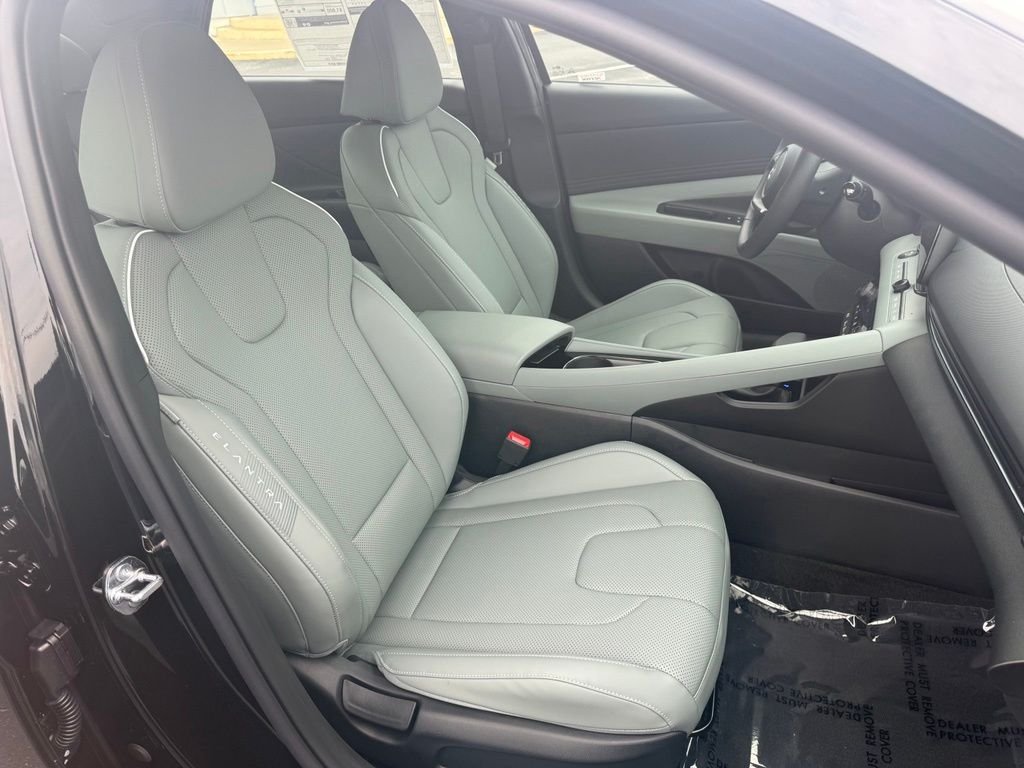 New 2026 Abyss Black Hyundai Limited image 12