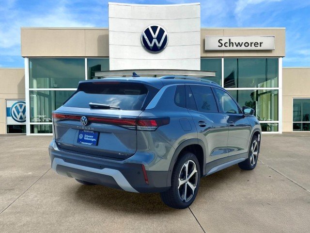 New 2026 Platinum Gray Metallic Volkswagen SE 4Motion image 5