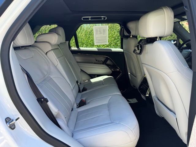 Certified Used 2025 Fuji White Land Rover SE image 17