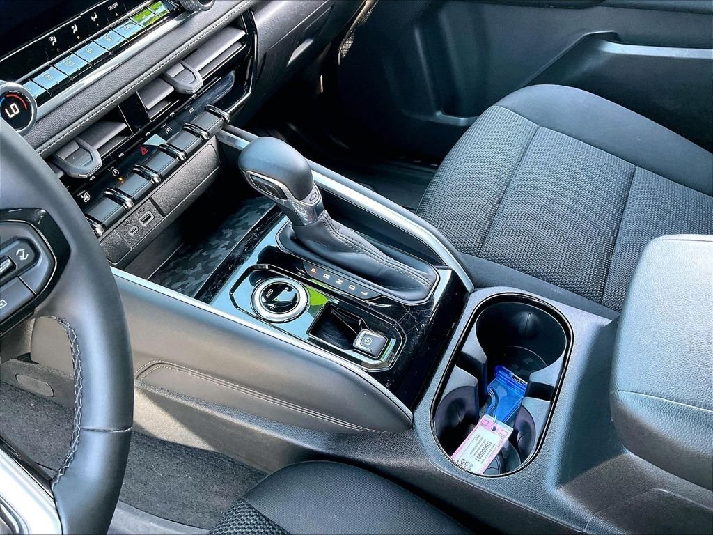 Used 2024 White Chevrolet LT image 19