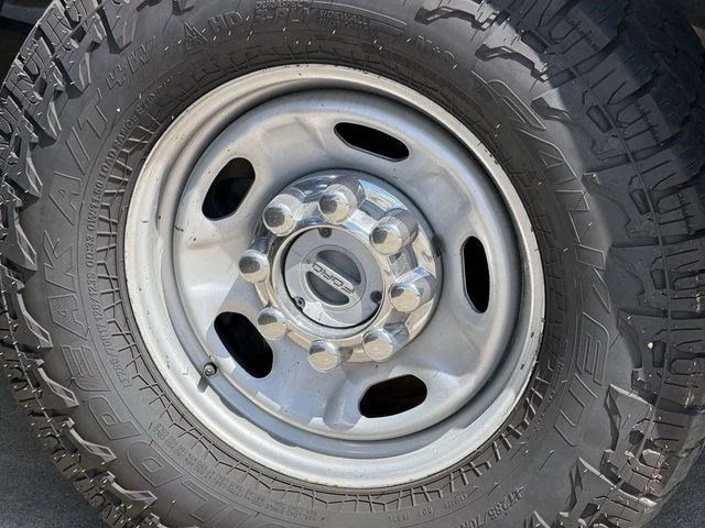 Used 2022 White Ford XL image 3