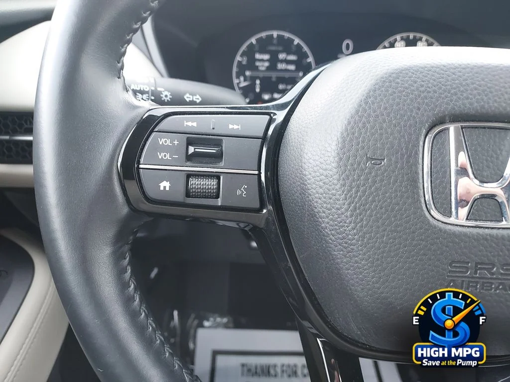 Used 2025 Silver Honda EX-L image 16
