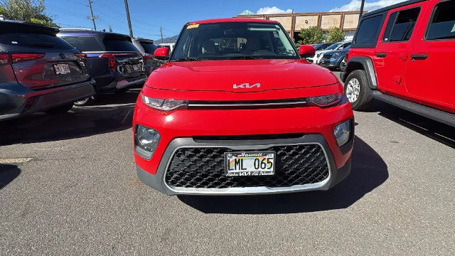 Used 2022 Red Kia LX image 5