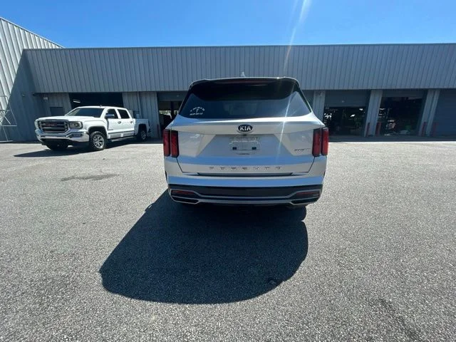 Used 2021 Silver Kia SX image 4