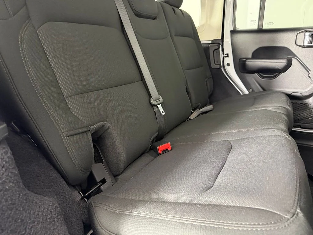Used 2021 White Jeep Unlimited Willys image 27