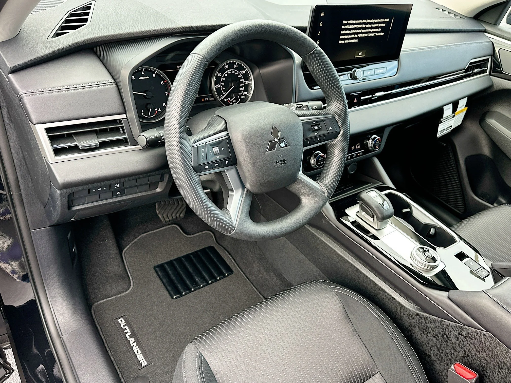 2026 Mitsubishi Outlander ES - Photo 6