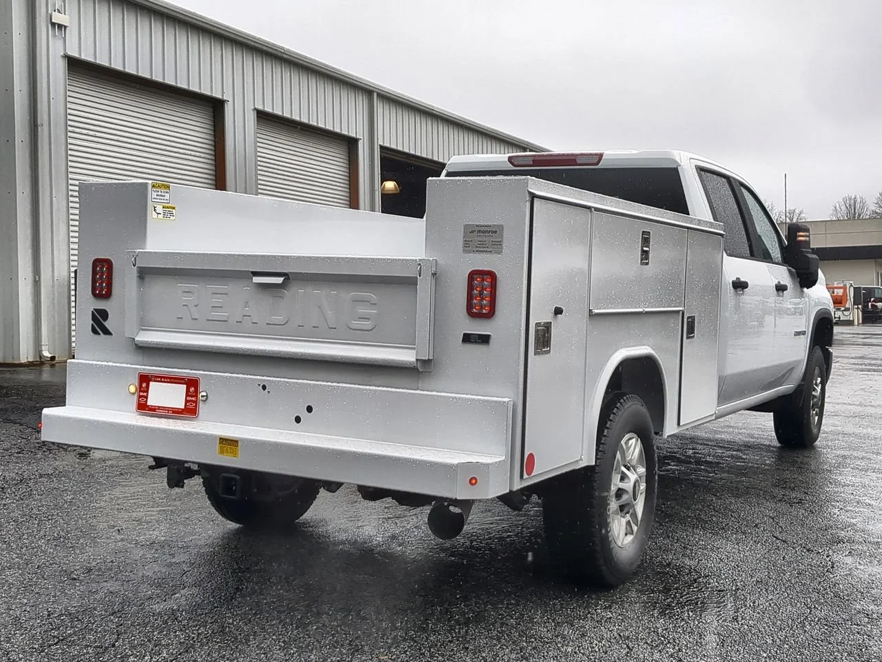 New 2026 Summit White Chevrolet WT image 8