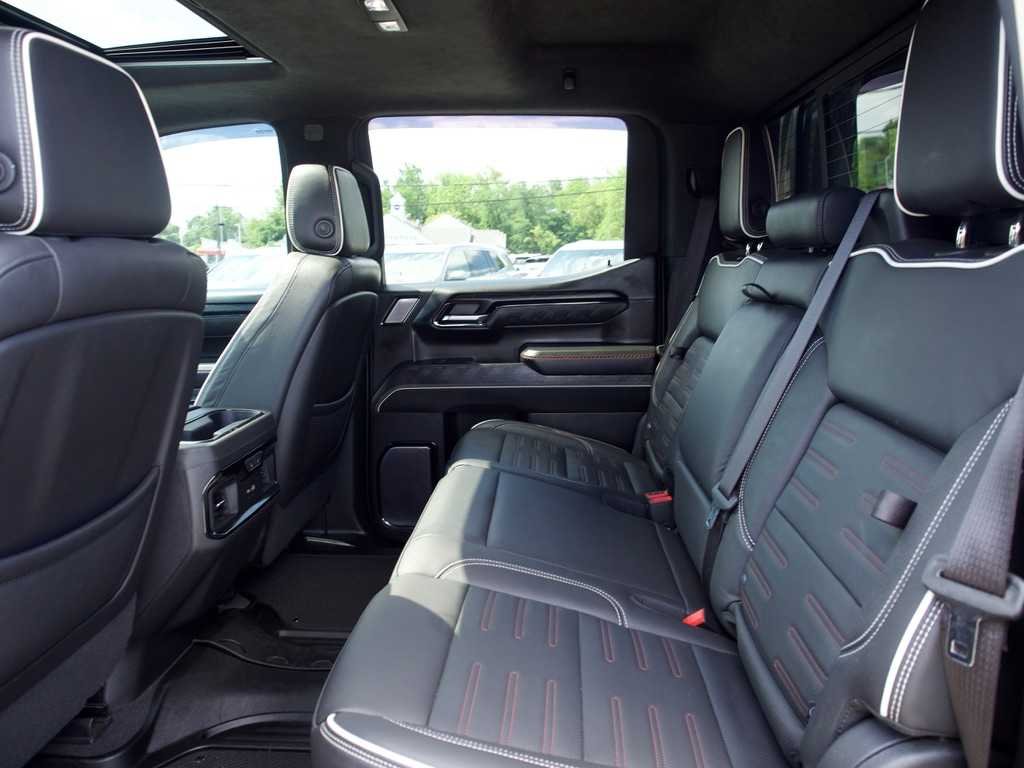 Used 2023 ONYX BLACK GMC AT4X image 15