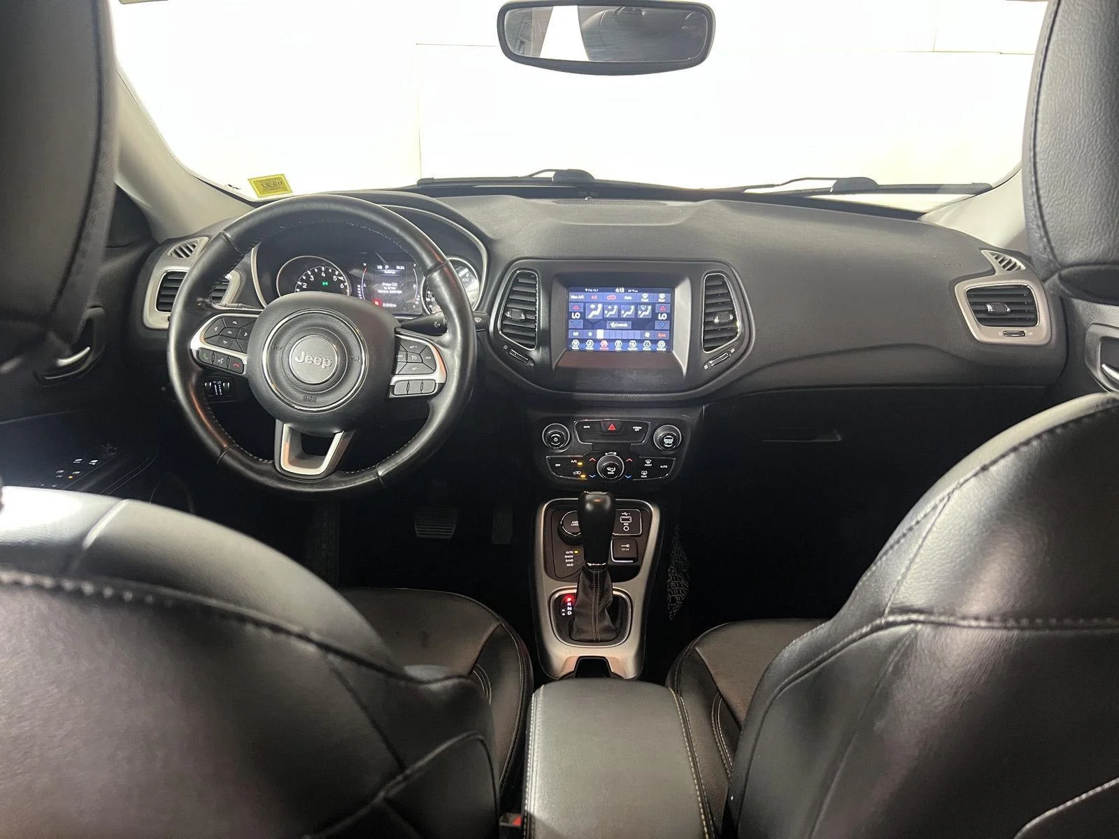 Used 2020 White Clearcoat Jeep Latitude image 21