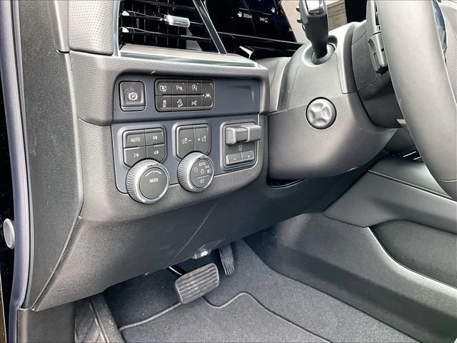 2026 Chevrolet Suburban Premier - Photo 33